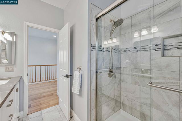 122 Claremont Crest Ct, San Ramon CA: https://media.crmls.org/mediaz/f18a0a0e-e006-49b7-ac84-0f2e629f3f27.jpg