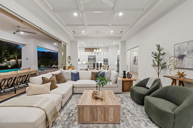 81350 Merv Griffin Way, La Quinta CA: https://media.crmls.org/mediaz/f18a8138-1863-44ba-8f33-9391d7a64edd.jpg