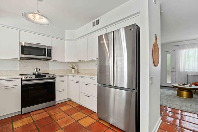 44855 San Jacinto Avenue, Palm Desert, CA 92260