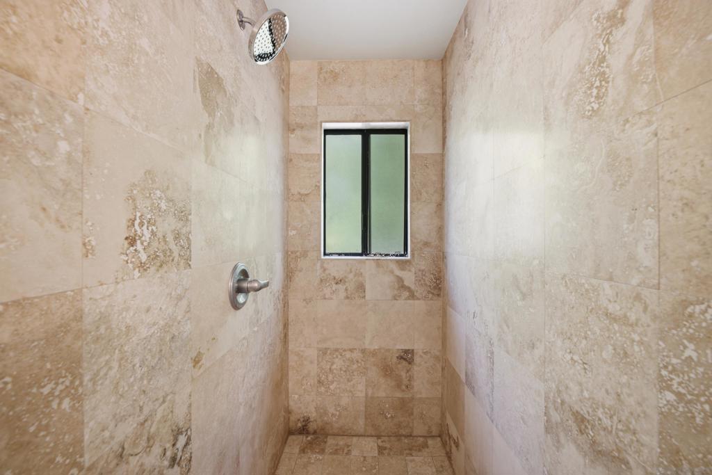 2352 Caringa Way - photo 10
