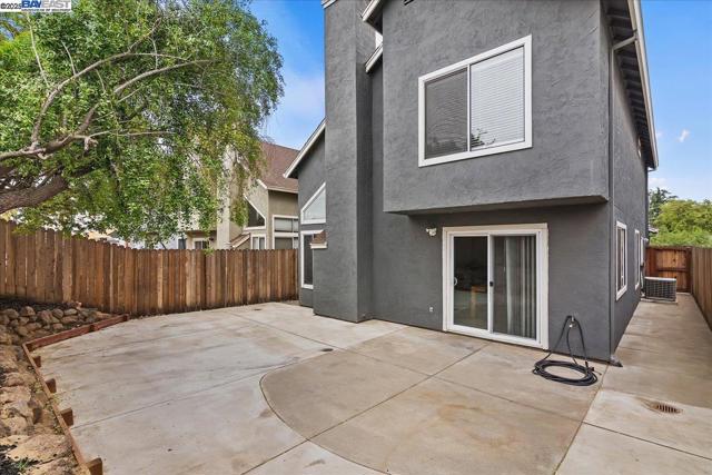 313 Grangnelli Ave, Antioch CA: https://media.crmls.org/mediaz/f18bbfe1-587c-4861-b278-9da05e2d3e68.jpg