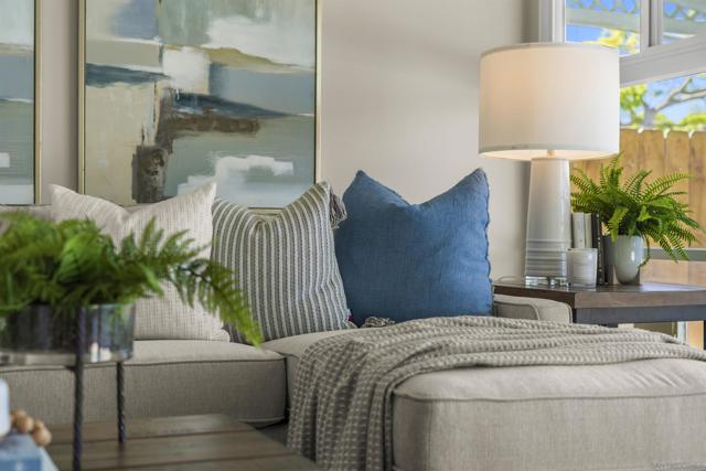 5768 CAMBER DR, San Diego CA: https://media.crmls.org/mediaz/f18c4bd7-aff0-4022-a389-c23b2b9cafbd.jpg