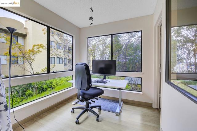 Image 16 of 42 For 545 Pierce St  3002