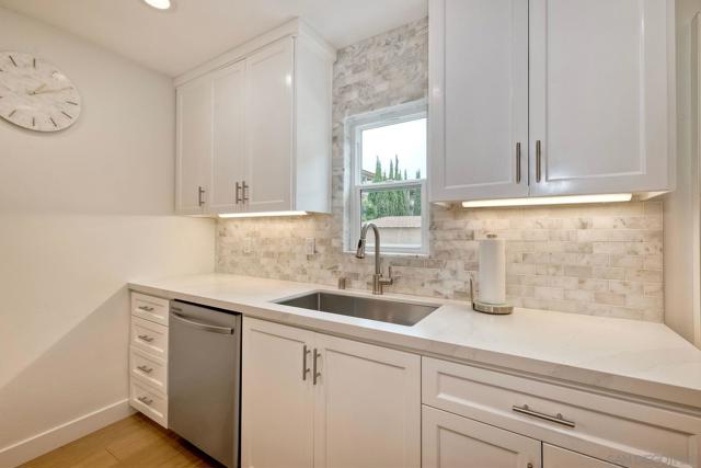 1174 Locust St, San Diego CA: https://media.crmls.org/mediaz/f18d02a1-9d57-4fd1-a6da-766427ea199f.jpg