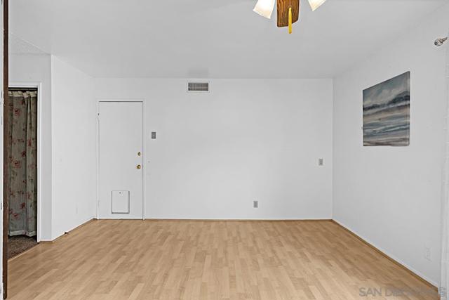 13612 El Mar Ave, Poway CA: https://media.crmls.org/mediaz/f18df42c-1bef-4806-923e-c2074d376da3.jpg