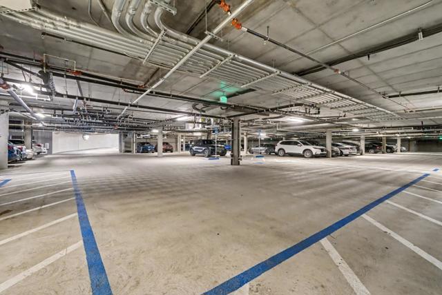 400 El Camino Real, Belmont CA: https://media.crmls.org/mediaz/f18e3497-bc9a-4660-913e-2a7631e375e5.jpg