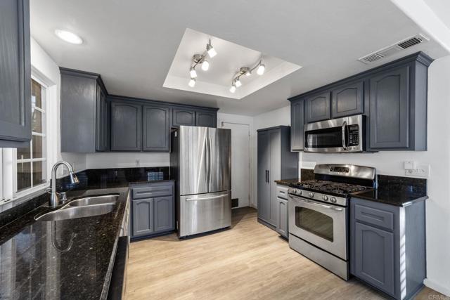 1223 12TH STREET, Imperial Beach CA: https://media.crmls.org/mediaz/f18e8f54-66c8-4454-957b-4b6b4182edd7.jpg
