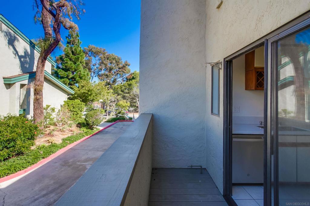 MLS #250042575SD image #19