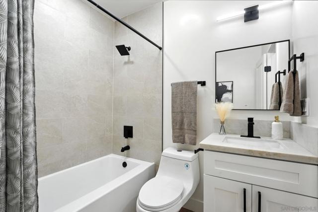 3912 Polk Ave, San Diego CA: https://media.crmls.org/mediaz/f1903ba4-0c6b-451f-86a5-7674051ab72e.jpg