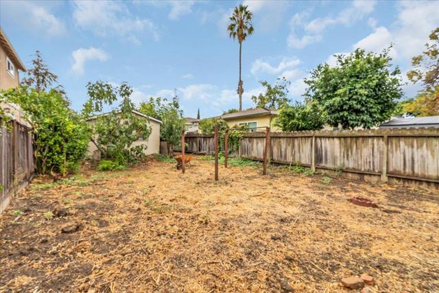 915 E Julian Street, San Jose CA: https://media.crmls.org/mediaz/f1904be7-0d30-4876-9d13-925ed29d2dbf.jpg