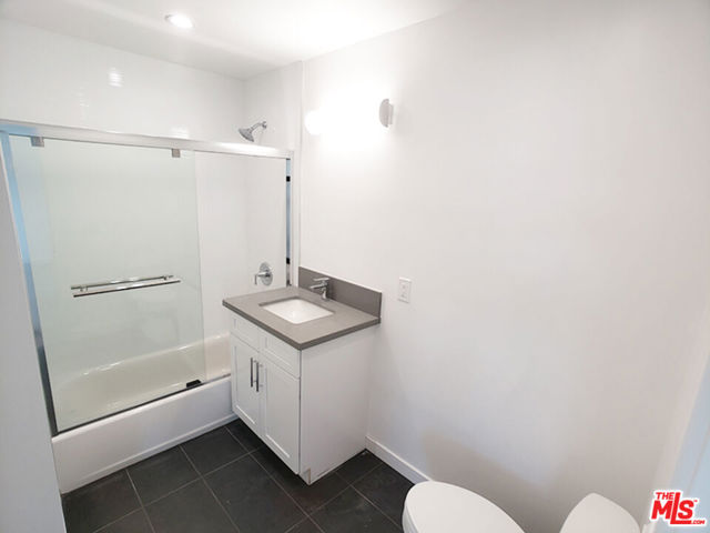 1229 S Kingsley Drive, Los Angeles CA: https://media.crmls.org/mediaz/f1911ed3-ae47-4e8c-9f5a-22722027737d.jpg