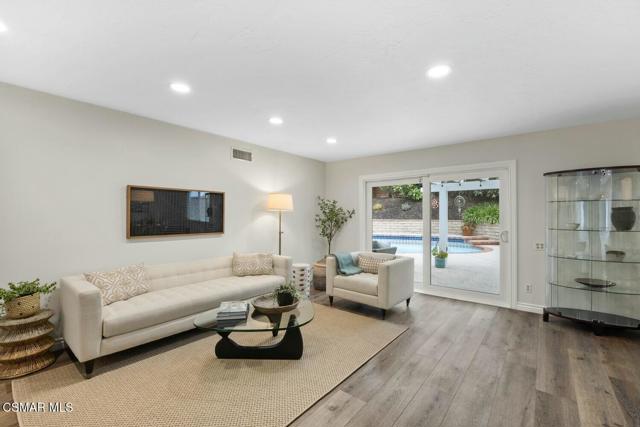 6608 Maplegrove Street, Oak Park CA: https://media.crmls.org/mediaz/f19178fb-0ca2-4207-ae4b-676ec4800928.jpg