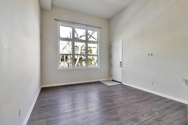 2925 Glascock Street, Oakland CA: https://media.crmls.org/mediaz/f191cba1-dfcd-4341-8679-bd4f3d65a596.jpg