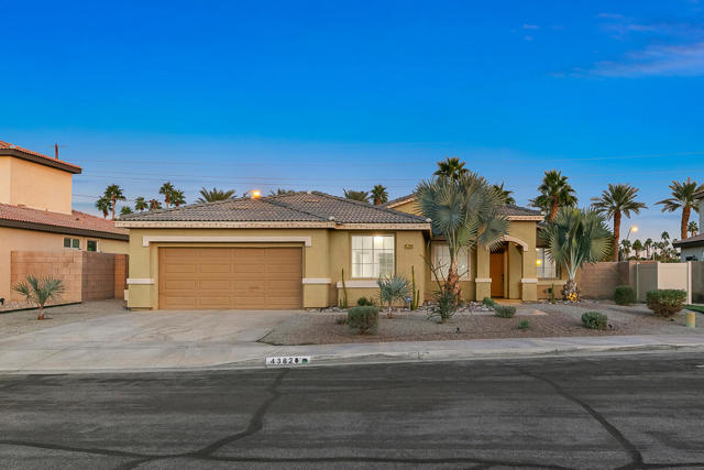 43820 Cape Cod Court, Indio CA: https://media.crmls.org/mediaz/f1927170-0d09-4725-80a1-c6a22b1f5a93.jpg