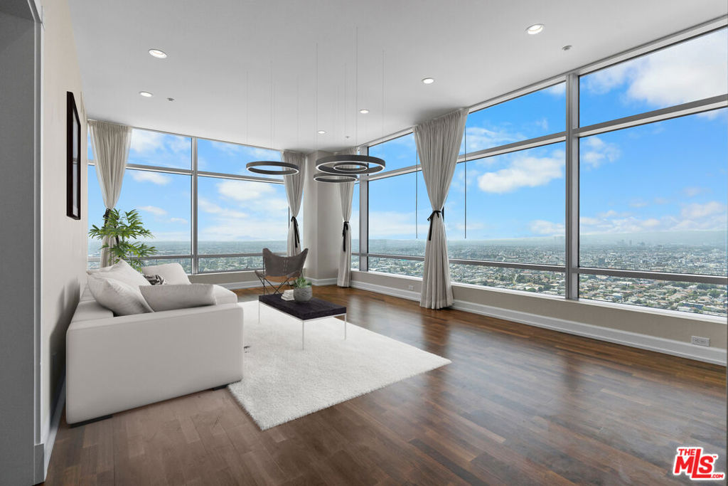 900 W Olympic Boulevard #44B