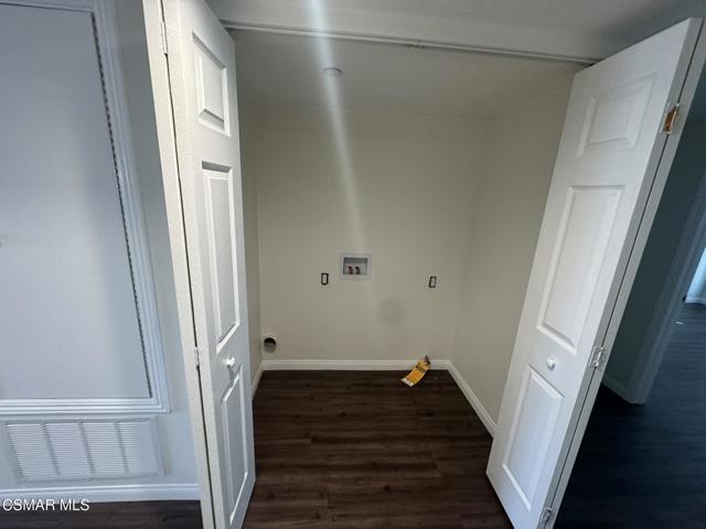 1850 Buyers Street, Simi Valley CA: https://media.crmls.org/mediaz/f193e56f-c818-4a71-ab24-a3e4e9110735.jpg