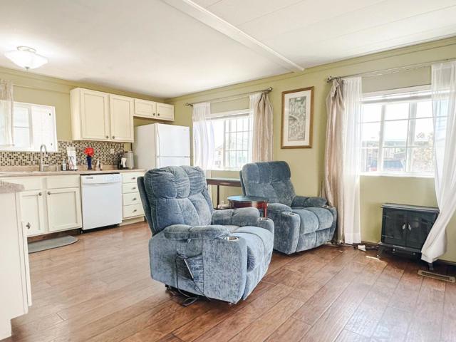 1146 Birch Avenue, Seaside CA: https://media.crmls.org/mediaz/f19420a9-f27c-4bde-9fbd-ddfec8b14de8.jpg