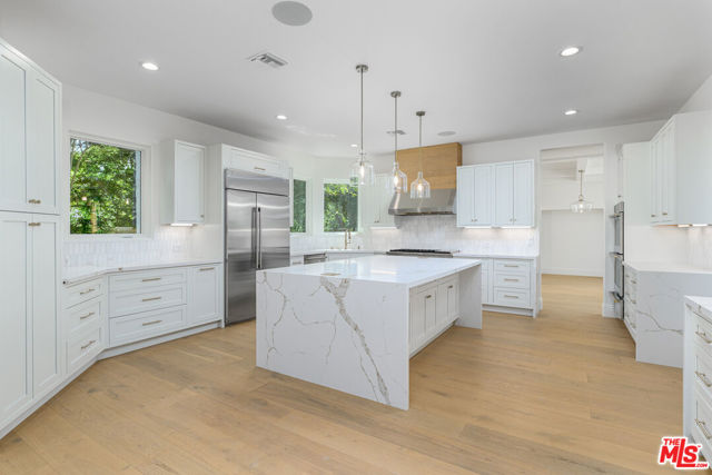 4929 Lakeview Canyon Road, Westlake Village CA: https://media.crmls.org/mediaz/f19440d3-254a-4701-b2c9-88d21cf4eb13.jpg