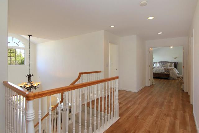 475 Torrano Court, Hollister CA: https://media.crmls.org/mediaz/f1947678-d7e7-4194-afad-e77cf096e864.jpg