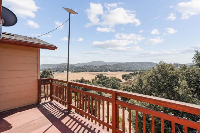 9784 Mizpah Spur, Descanso CA: https://media.crmls.org/mediaz/f194cbba-99e9-48a9-8c90-66ef4c0ad44c.jpg