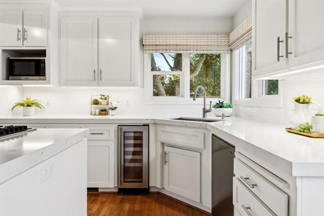 321 Eagle Trace Drive, Half Moon Bay CA: https://media.crmls.org/mediaz/f195980d-41cb-4c96-95ea-536b137e1461.jpg