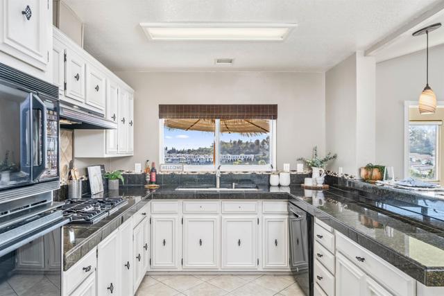 2010 W San Marcos Blvd #115, San Marcos CA: https://media.crmls.org/mediaz/f195b242-55a7-44b9-81ec-7e9bf4e938e7.jpg