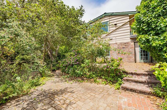 0 8th Ave & Forest Rd, Carmel CA: https://media.crmls.org/mediaz/f195bcd4-e9d3-48f0-8312-bcea2d013e37.jpg