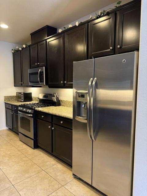 250 Paseo Bravo, Palm Desert CA: https://media.crmls.org/mediaz/f1965bbf-01db-4631-8e0e-8561f28cdf8f.jpg