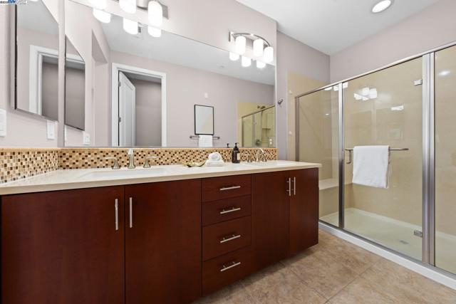 5223 S Esprit Loop, Dublin CA: https://media.crmls.org/mediaz/f1968515-4a3c-4927-ab01-2eb293b07a9b.jpg