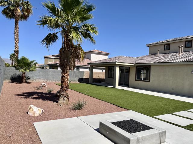 82602 Tivoli, Indio CA: https://media.crmls.org/mediaz/f1978b01-ffc8-4181-b486-2dfa70e0e125.jpg