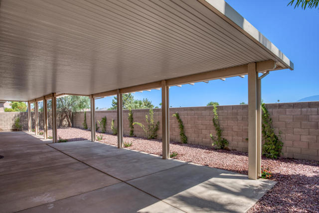 79573 Carmel Valley Avenue, Indio CA: https://media.crmls.org/mediaz/f197ebd5-bbda-4834-a20e-ca19434a79a2.jpg