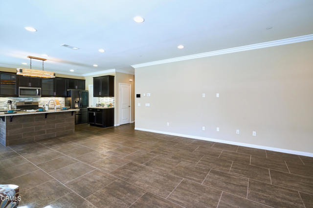 Detail Gallery Image 17 of 61 For 670 Xanadu Way, Oxnard,  CA 93036 - 4 Beds | 3 Baths