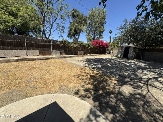 1749 Wilton Street, Simi Valley CA: https://media.crmls.org/mediaz/f1991246-feeb-4e51-9233-a835f6efab22.jpg