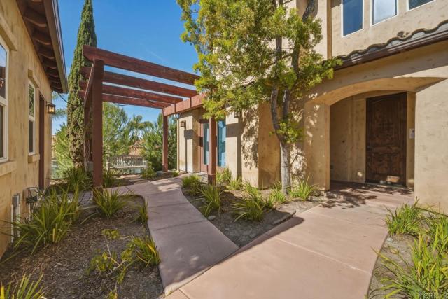 Detail Gallery Image 3 of 25 For 2556 La Costa Ave, Carlsbad,  CA 92009 - 4 Beds | 3/1 Baths