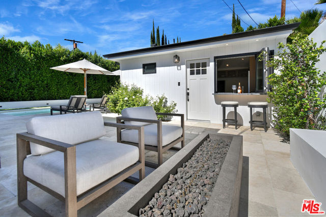 18033 Rosita Street, Encino CA: https://media.crmls.org/mediaz/f19a9493-8782-4a5c-9fa9-d447b66aab5a.jpg