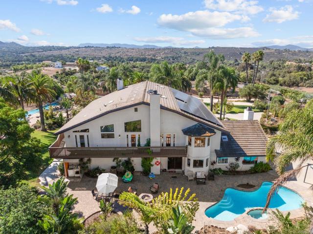 31121 Stardust Ln, Valley Center CA: https://media.crmls.org/mediaz/f19ac46d-a8ee-4a0d-9edf-0af173eb6fb7.jpg