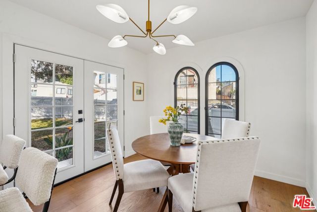 2353 Lucerne Avenue, Los Angeles CA: https://media.crmls.org/mediaz/f19aea4b-085f-43cf-b6ed-de902462edd9.jpg