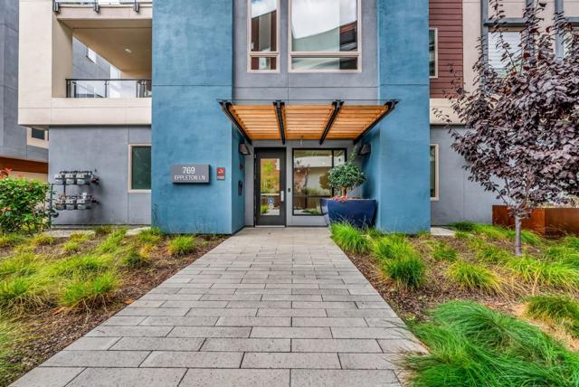 769 Eppleton Lane, Foster City CA: https://media.crmls.org/mediaz/f19b3e19-1e3e-4bae-a14b-d1354aa63312.jpg