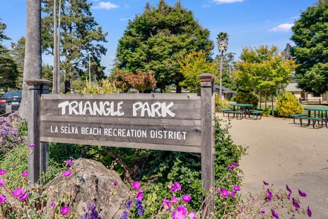 313 Vista Drive, Watsonville CA: https://media.crmls.org/mediaz/f19b4369-dff1-470c-b6f5-b5e75a743809.jpg