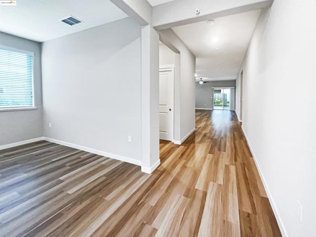 2211 Reunion Ln, Rio Vista CA: https://media.crmls.org/mediaz/f19b84fc-b9e6-4d1d-876a-3d32ac2ccc3b.jpg