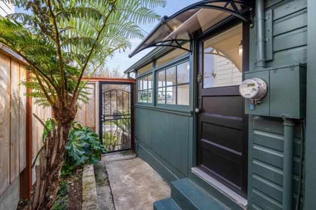 360 Bradford Street, San Francisco CA: https://media.crmls.org/mediaz/f19bcb8a-067d-4c41-a787-81b4b7989659.jpg