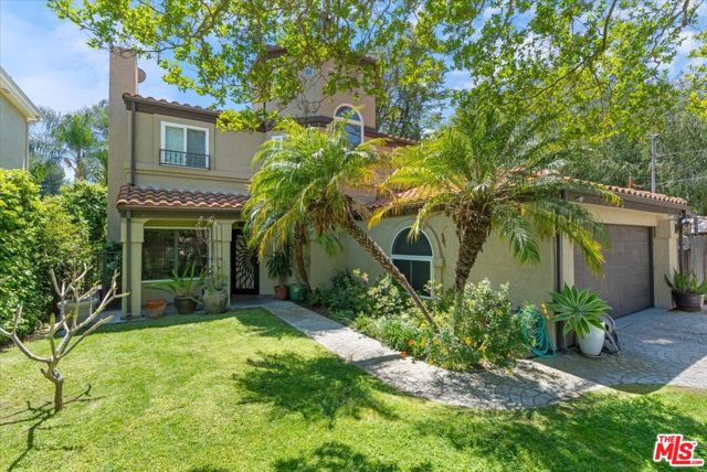 12834 Landale Street, Studio City CA: https://media.crmls.org/mediaz/f19bdd44-6a80-4dd6-b79e-796ad4b8a1c9.jpg