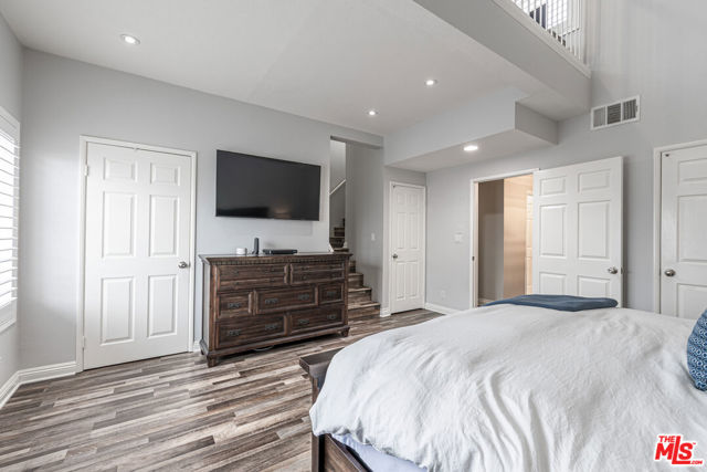 14919 Dickens Street, Sherman Oaks CA: https://media.crmls.org/mediaz/f19c1678-e350-4e05-a3fa-43fac143d05d.jpg