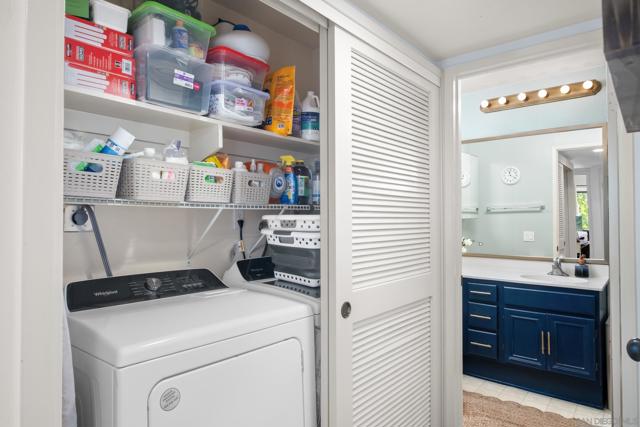 17885 Caminito Pinero, San Diego CA: https://media.crmls.org/mediaz/f19ce832-8d9d-4533-8ded-5cf54e7ca10a.jpg