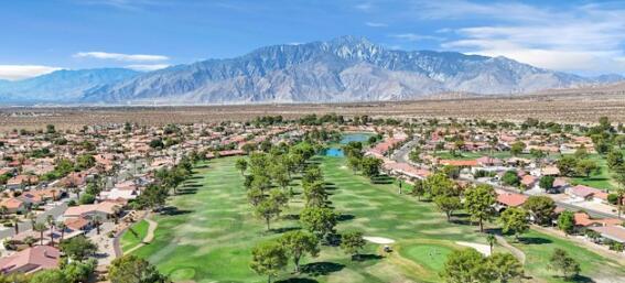 9980 Hoylake Road, Desert Hot Springs CA: https://media.crmls.org/mediaz/f19cfdfa-7b9f-4f42-88cb-62ac0e8ada16.jpg