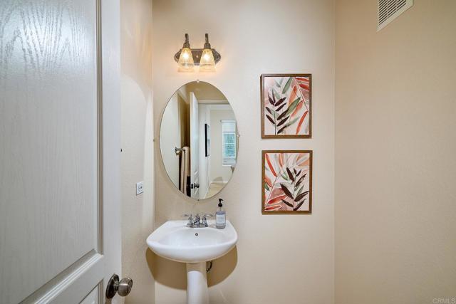 751 Almond Road, San Marcos CA: https://media.crmls.org/mediaz/f19d7fd2-0672-47c0-b320-3eb3b27b1d94.jpg