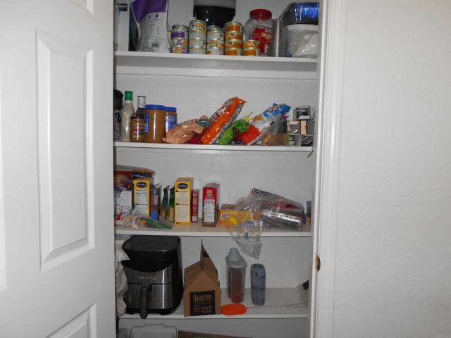 2003 Bayview Hts, San Diego CA: https://media.crmls.org/mediaz/f19e4c4b-2018-4812-8582-31b427d15a79.jpg