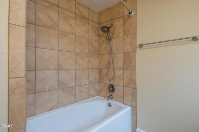 1660 Hobart Drive, Camarillo CA: https://media.crmls.org/mediaz/f19edccc-8c86-4739-b3ae-f529e557ea58.jpg
