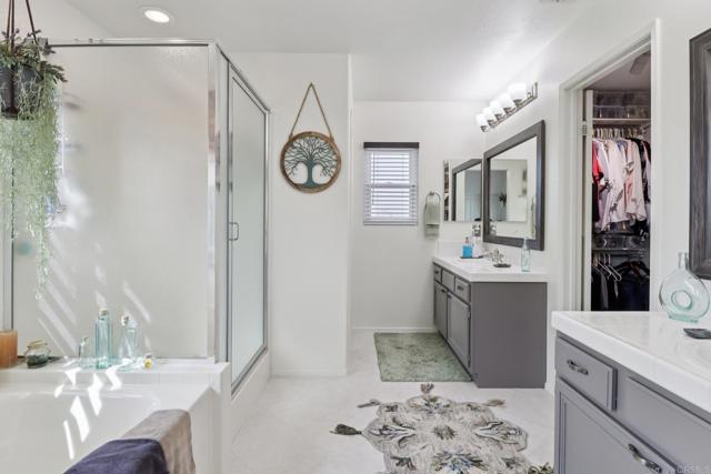 542 Lee Circle, Chula Vista CA: https://media.crmls.org/mediaz/f19f1900-24f3-4748-9dc3-f8a078380346.jpg