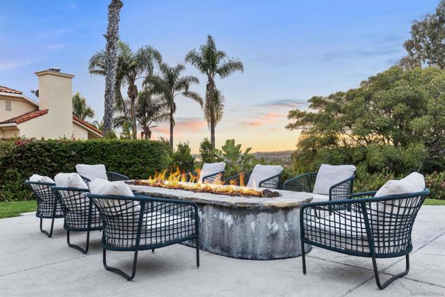 2610 Acuna Ct, Carlsbad CA: https://media.crmls.org/mediaz/f19f3d00-5d3a-40dc-aba0-5305049c0044.jpg